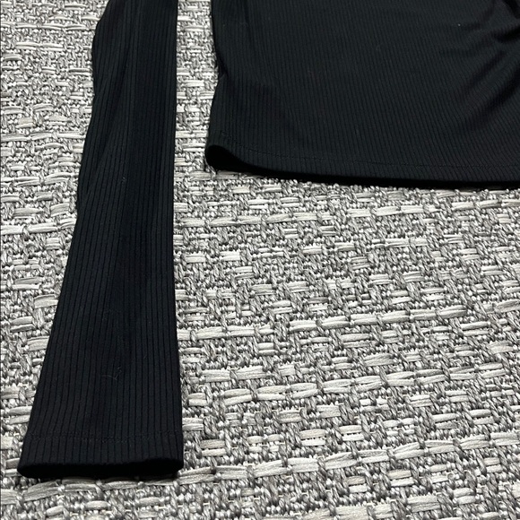 Dynamite | Long Sleeved Ribbed Open Shoulder Crop Top - Picture 8 of 8